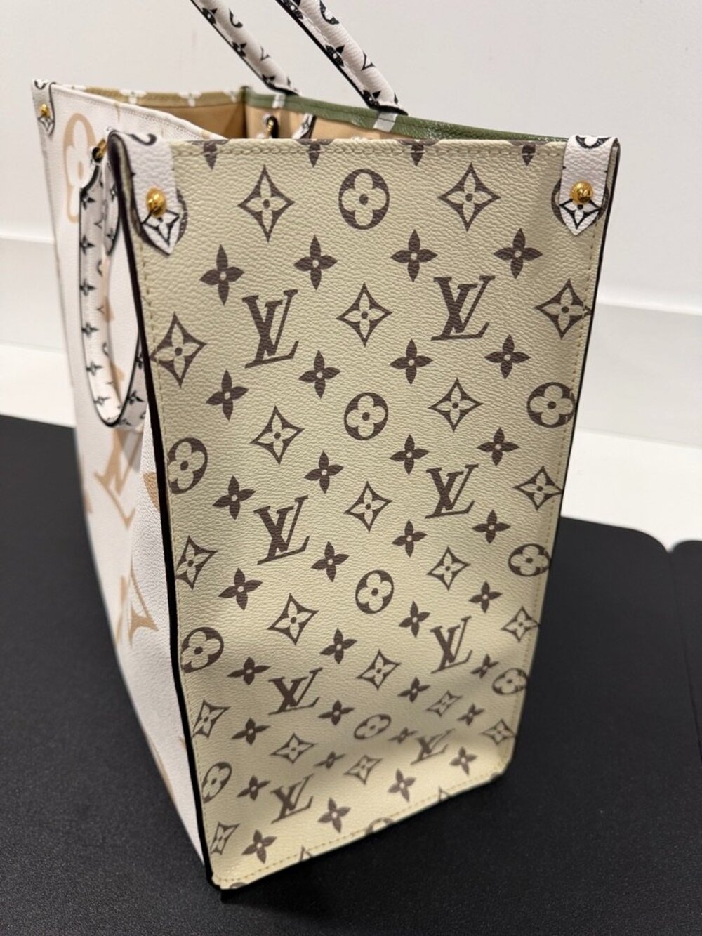 Louis Vuitton On The Go GM Khaki/Beige/White (JB1500) - Picture 4 of 16